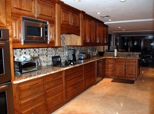4424 E Camelback Rd, Phoenix, AZ 85018