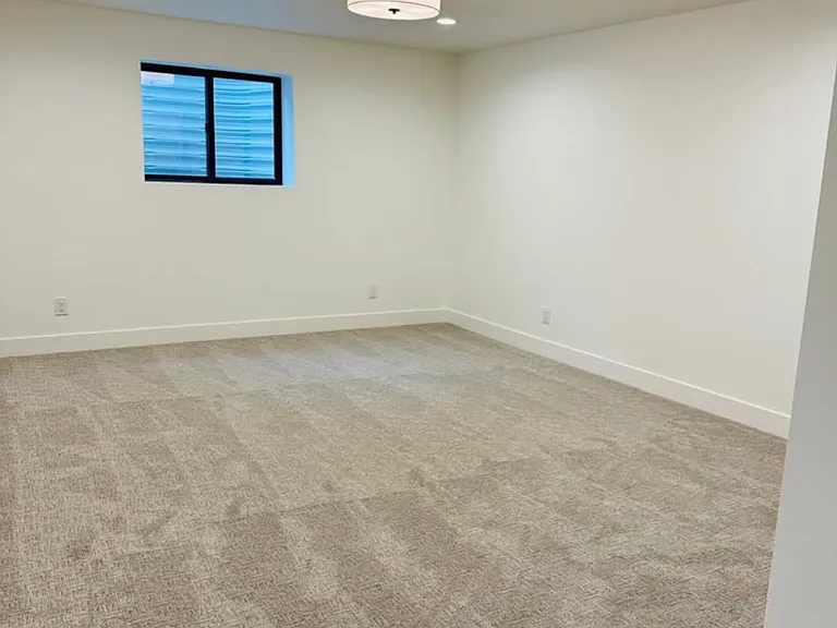 1037 N Willow Way — Photo 29