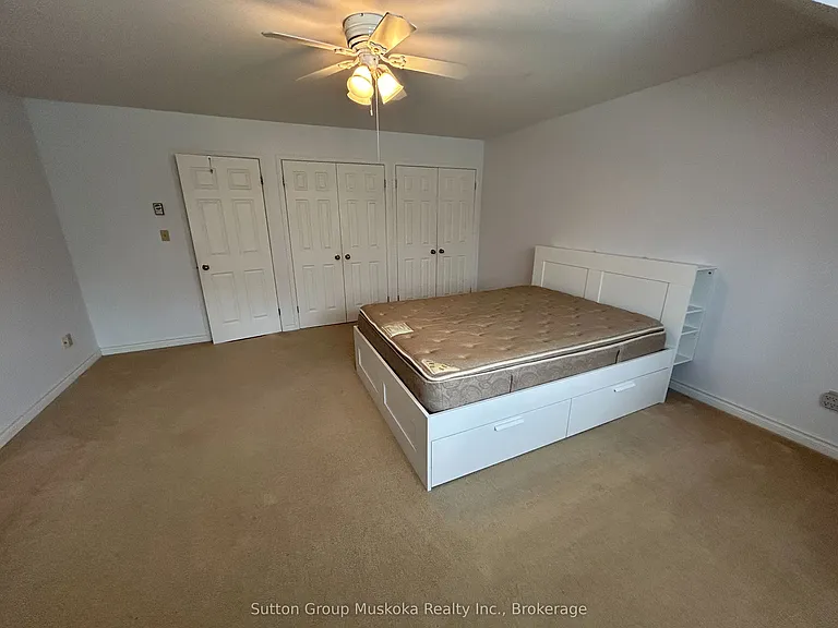 44 King William St #3 — Photo 10