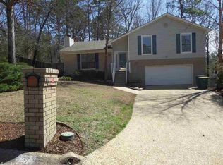 33 Burkwood Dr, Little Rock, AR 72211