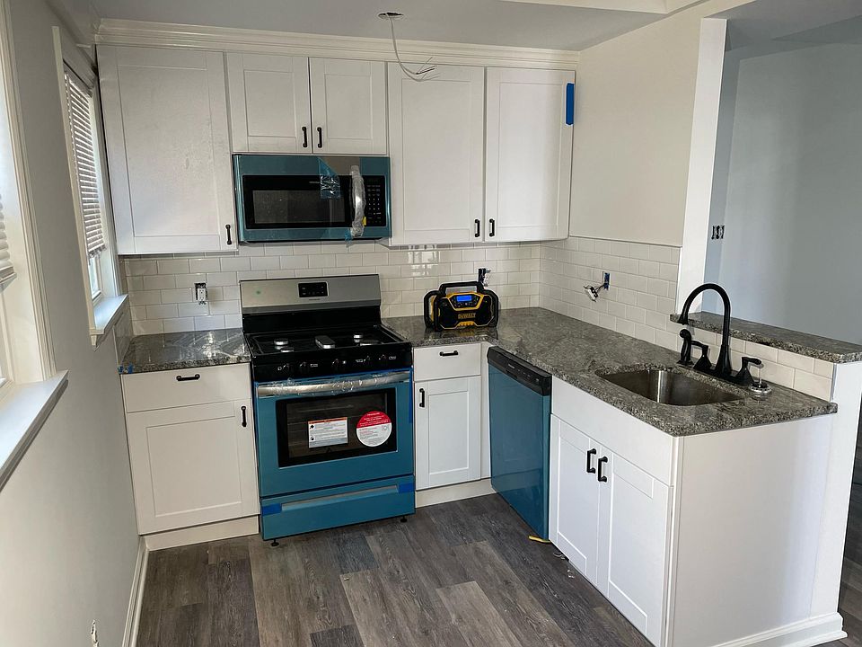 New Kitchen Cabinets, Stainless Steel Appliances, Granite Countertop