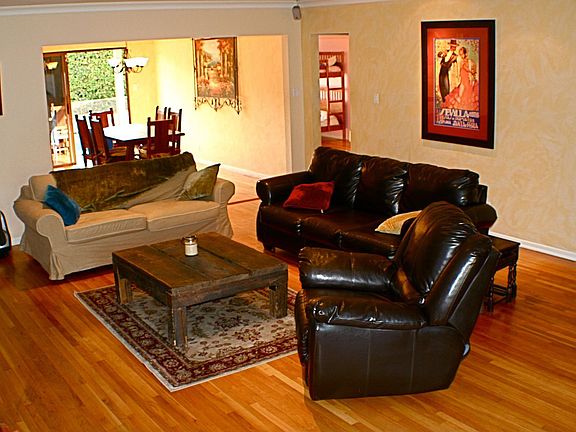 Spacious & open flow