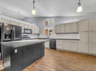 40047 Denham Dr, Palmdale, CA 93551