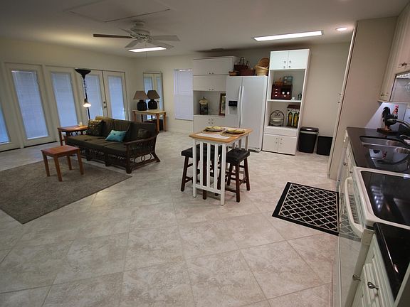 5th image of 18251 Clear Lake Dr