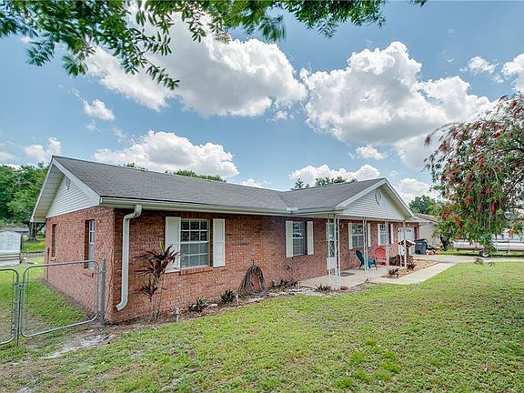 4th image of 5731 Sands Point Dr