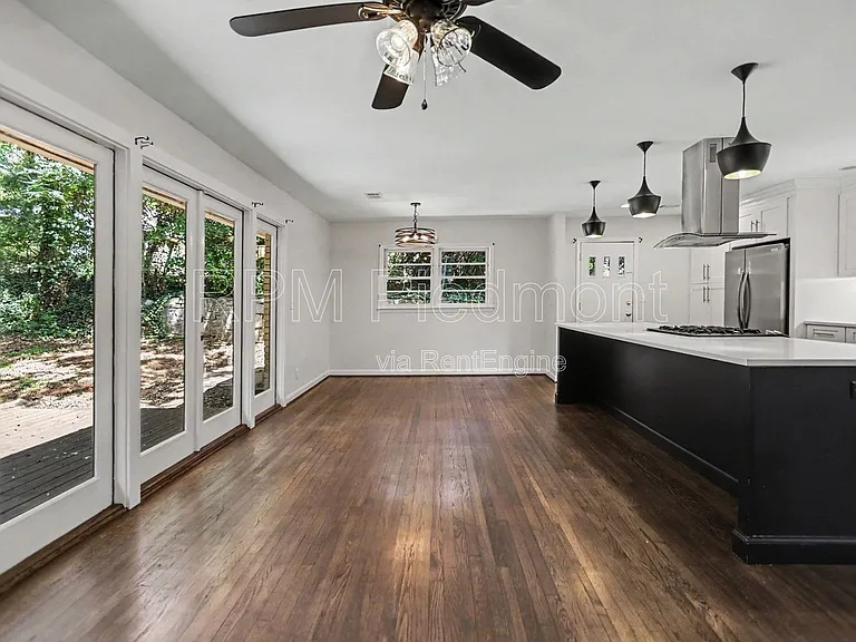 1903 Winthrop Dr SE — Photo 11