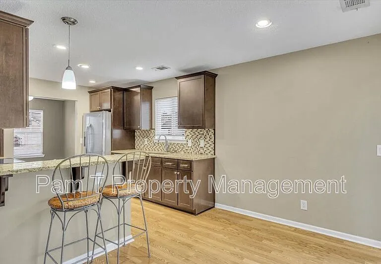 8 Rivermarsh Ct — Photo 12