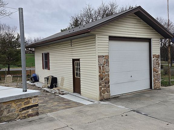 5th image of 3059 Ritner Hwy