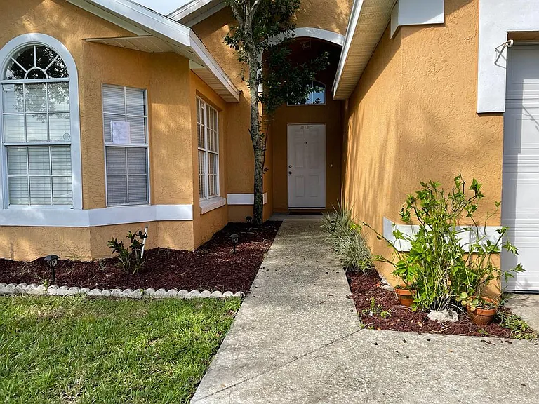 8231 Fort Thomas Way — Photo 3