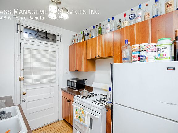2nd image of 3808 W Irving Park Rd APT 10