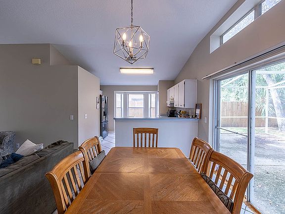 5th image of 13538 Bellingham Dr