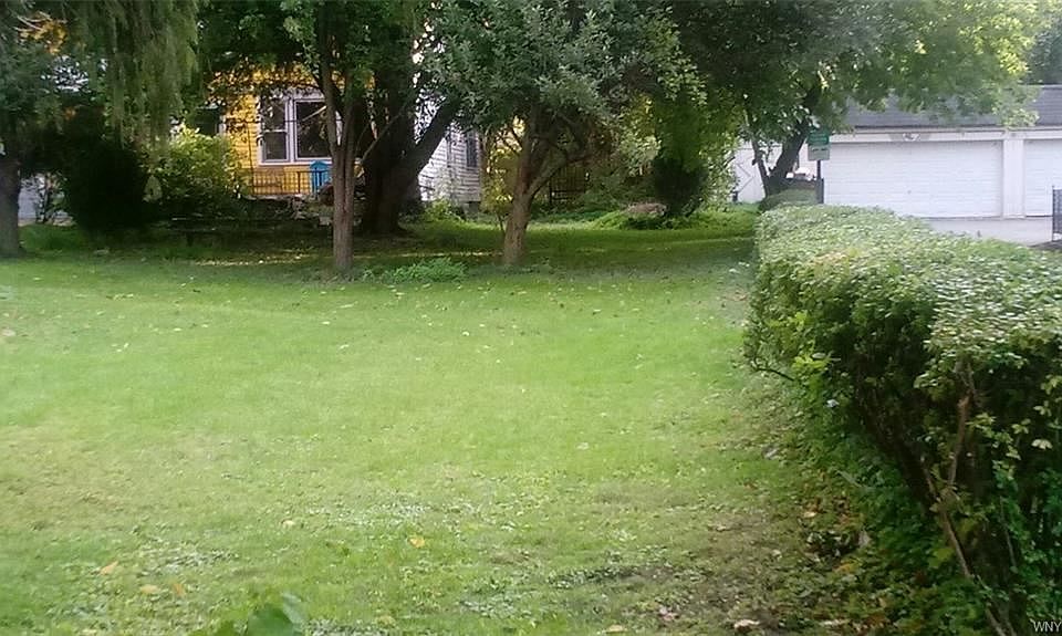 2nd image of 276 Summer St
