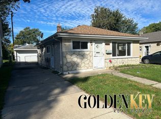23799 Tuscany Ave, Eastpointe, MI 48021