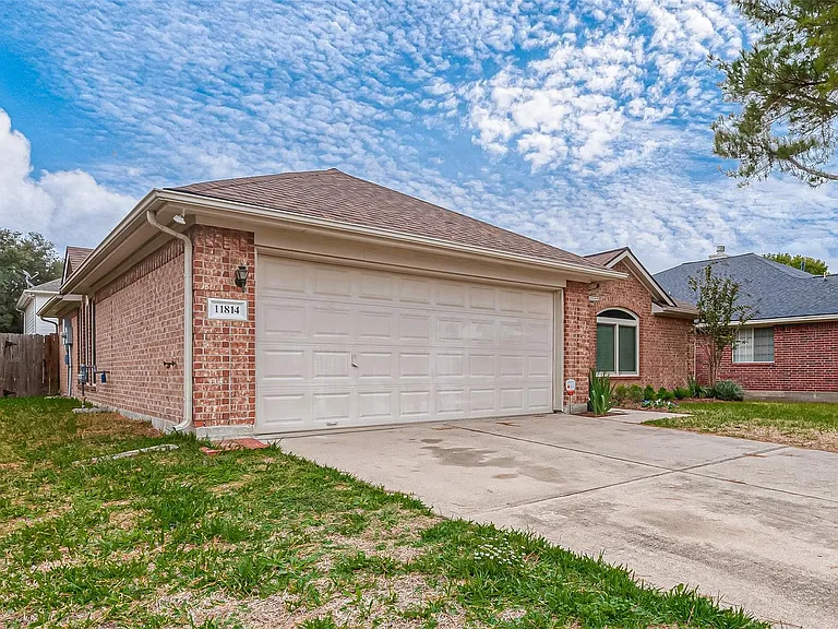 11814 Copperas Creek Dr — Photo 2