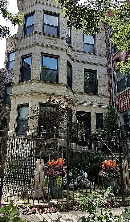 1st image of 1239 W Foster Ave APT 3
