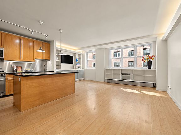 2nd image of 63 E 9th St APT 5G