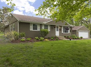 2557 Cedar Crown Dr, Minnetonka, MN 55305