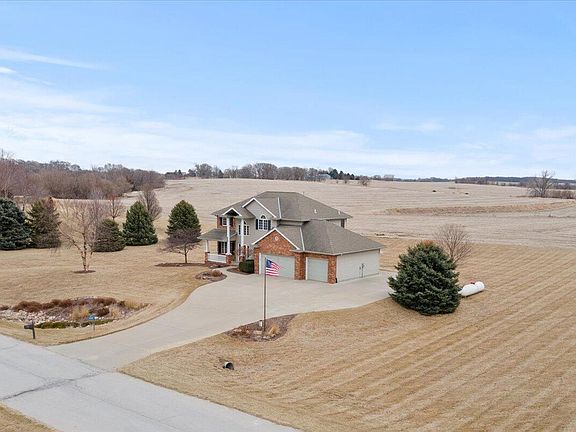 3rd image of 24465 Jasmin Ln