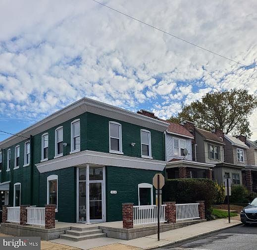 1st image of 918 N Clayton St