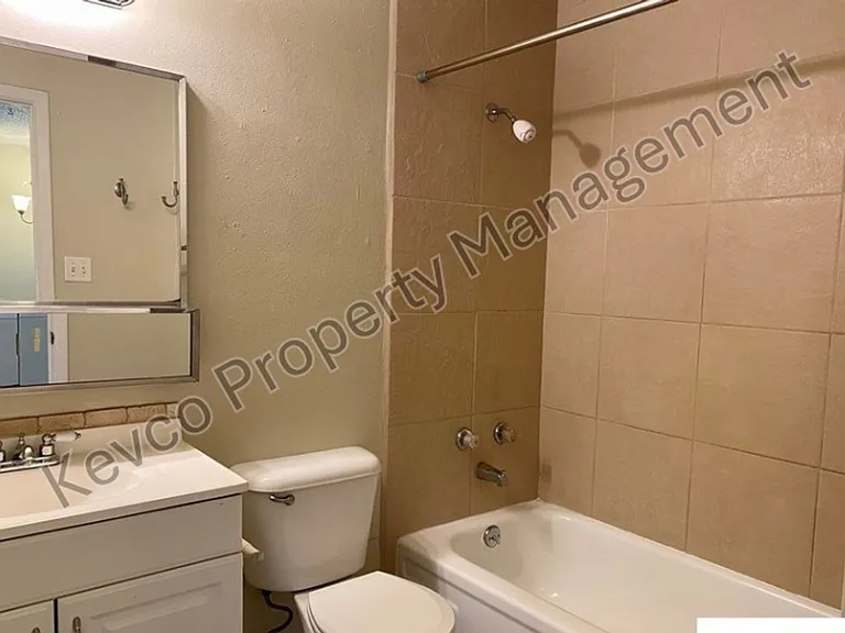 2506 Timber Ct — Photo 9