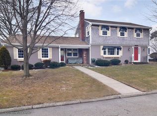 69 Plymouth Rd, East Providence, RI 02914