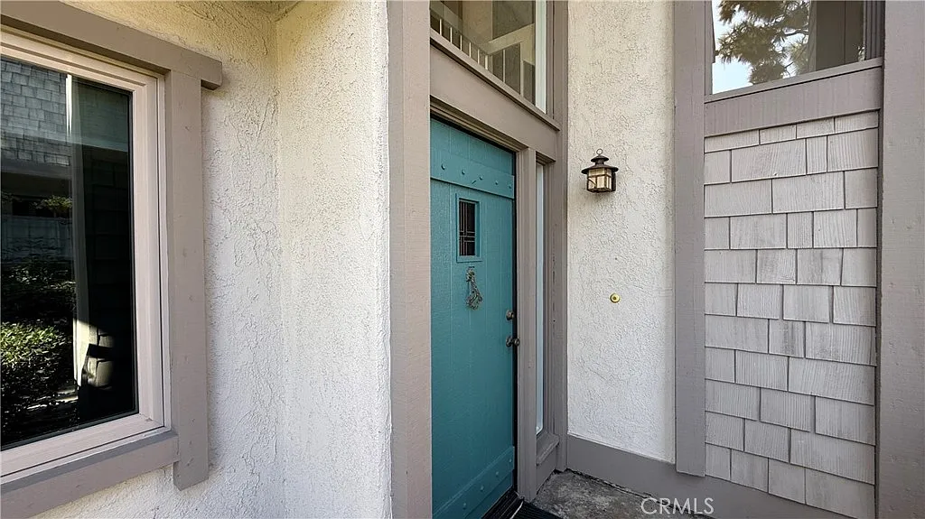 3 bed, 2.5 bath, 1673 sqft, $5,000 — Photo 2