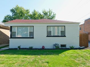 8415 Trumbull Ave, Skokie, IL 60076