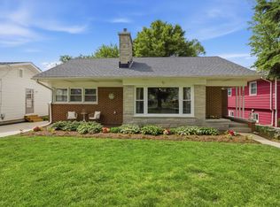 263 Hill Ave, Glen Ellyn, IL 60137