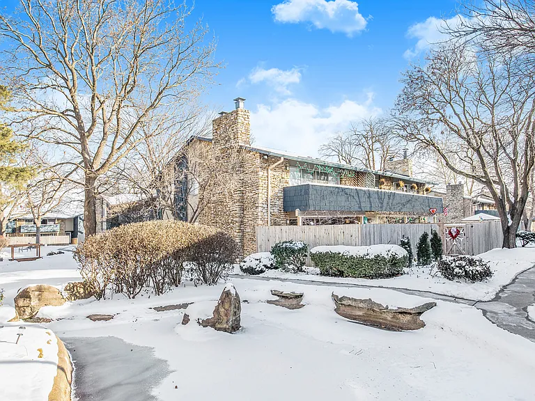 Kenilworth Apartments — Photo 60