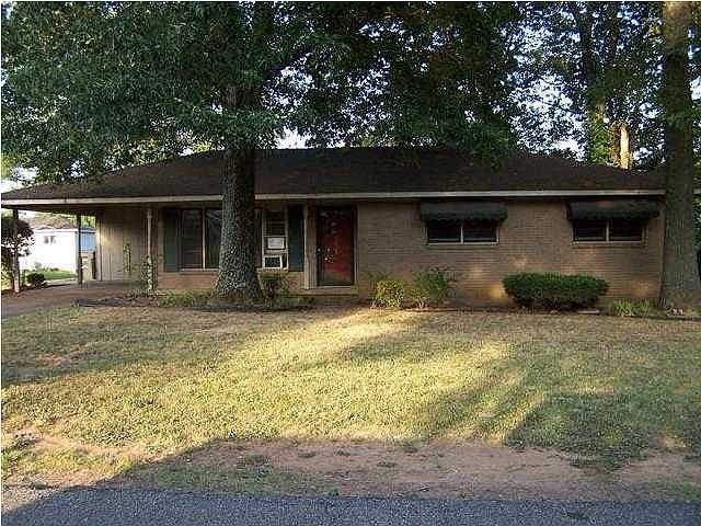 1st image of 535 E Lakeside Dr