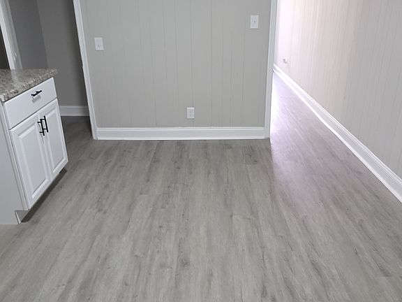 5th image of 3515 E Fairmount Ave
