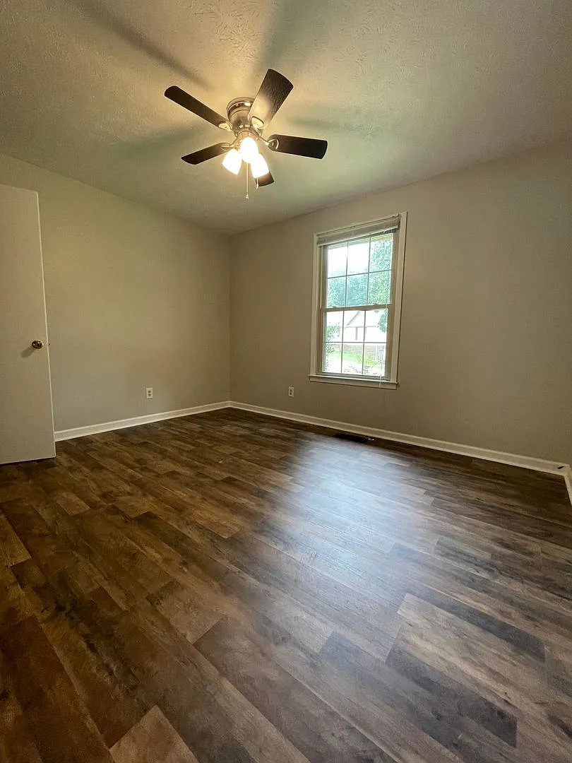 109 Oliver Street — Photo 4