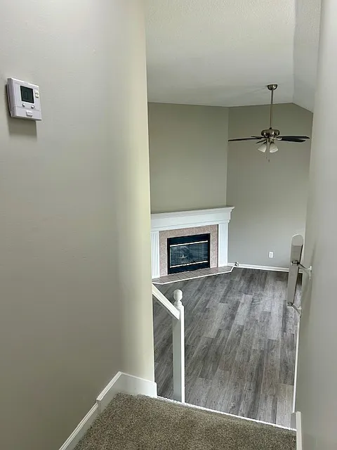 3 bed, 1354 sqft, $2,300 — Photo 3