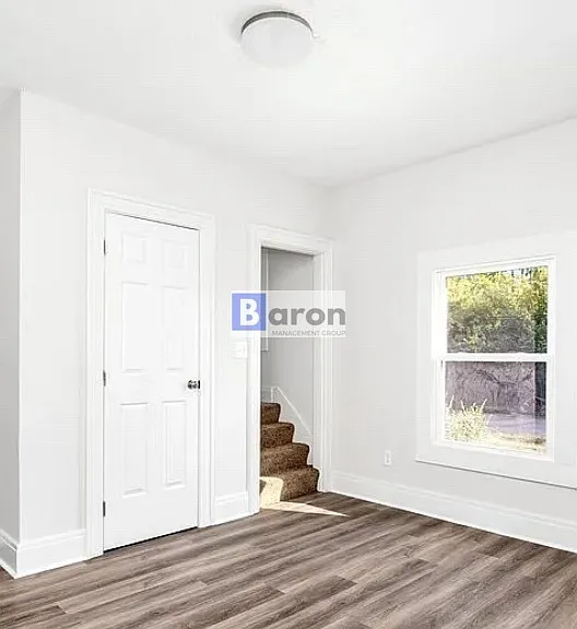 42 S Mathison St — Photo 1