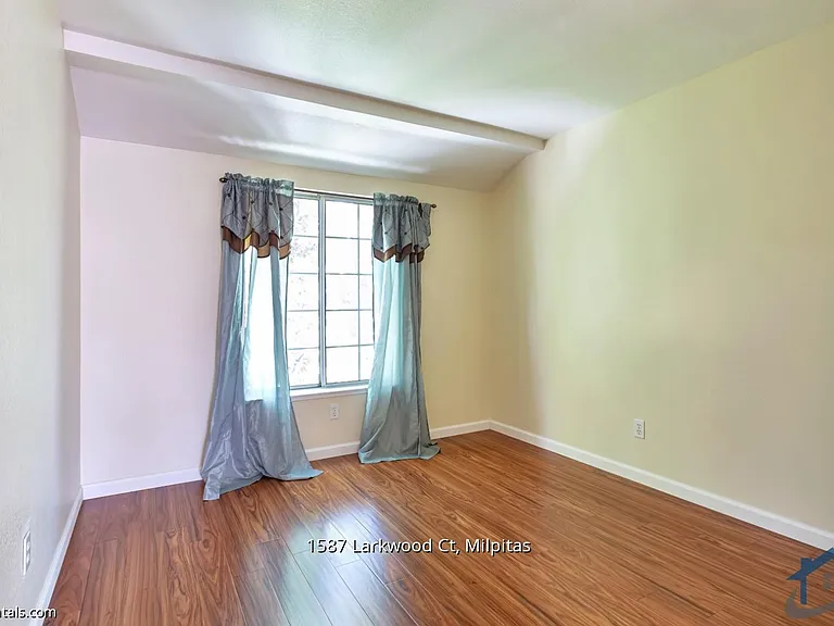 1587 Larkwood Ct — Photo 15