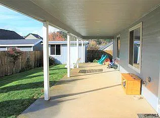 3 bed, 1520 sqft, $2,500 — Photo 3