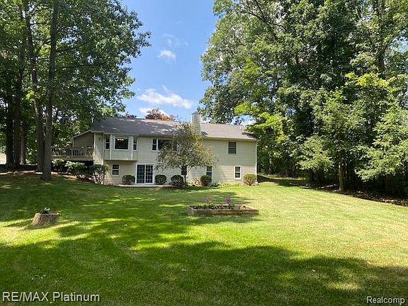 4th image of 1841 Balmoral Dr