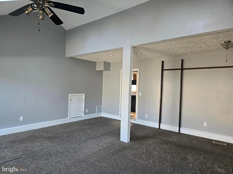 4307 Greys Run Cir — Photo 12