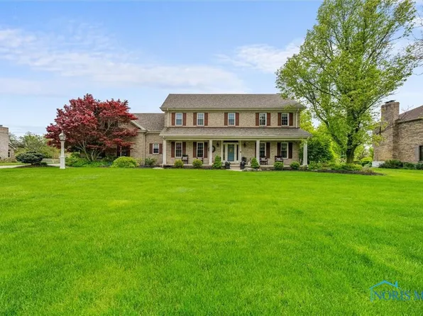 1122 Cedar Creek Dr, Northwood, OH 43619