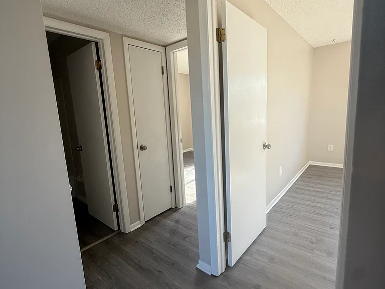 2265 Clinton St #4 — Photo 12