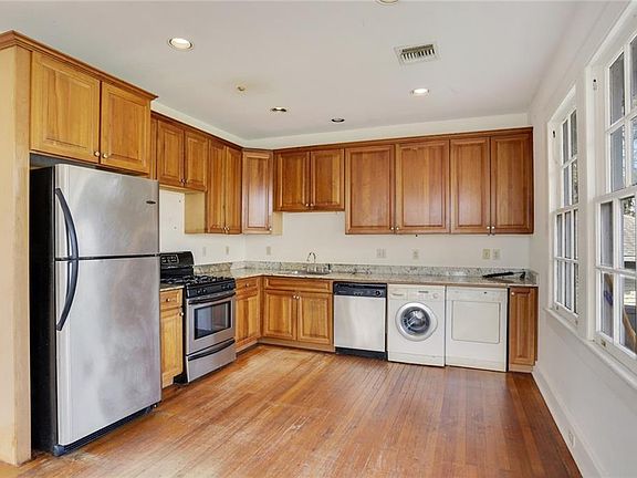 5th image of 7637 Jeannette St