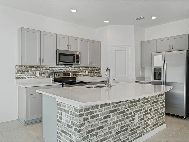 1281 Axel Graeson Ave — Photo 6