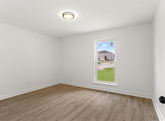 5th image of 2137 Carol Sue Ave