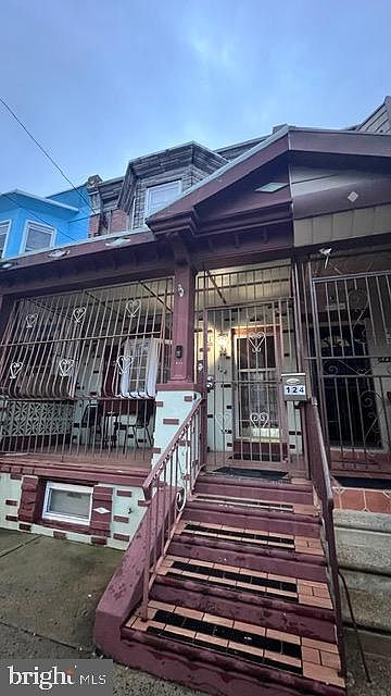 1st image of 124 E Westmoreland St