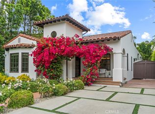 13133 Bloomfield St, Sherman Oaks, CA 91423
