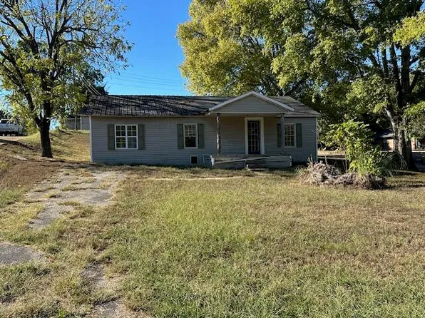 323 Long St, Booneville, MS 38829
