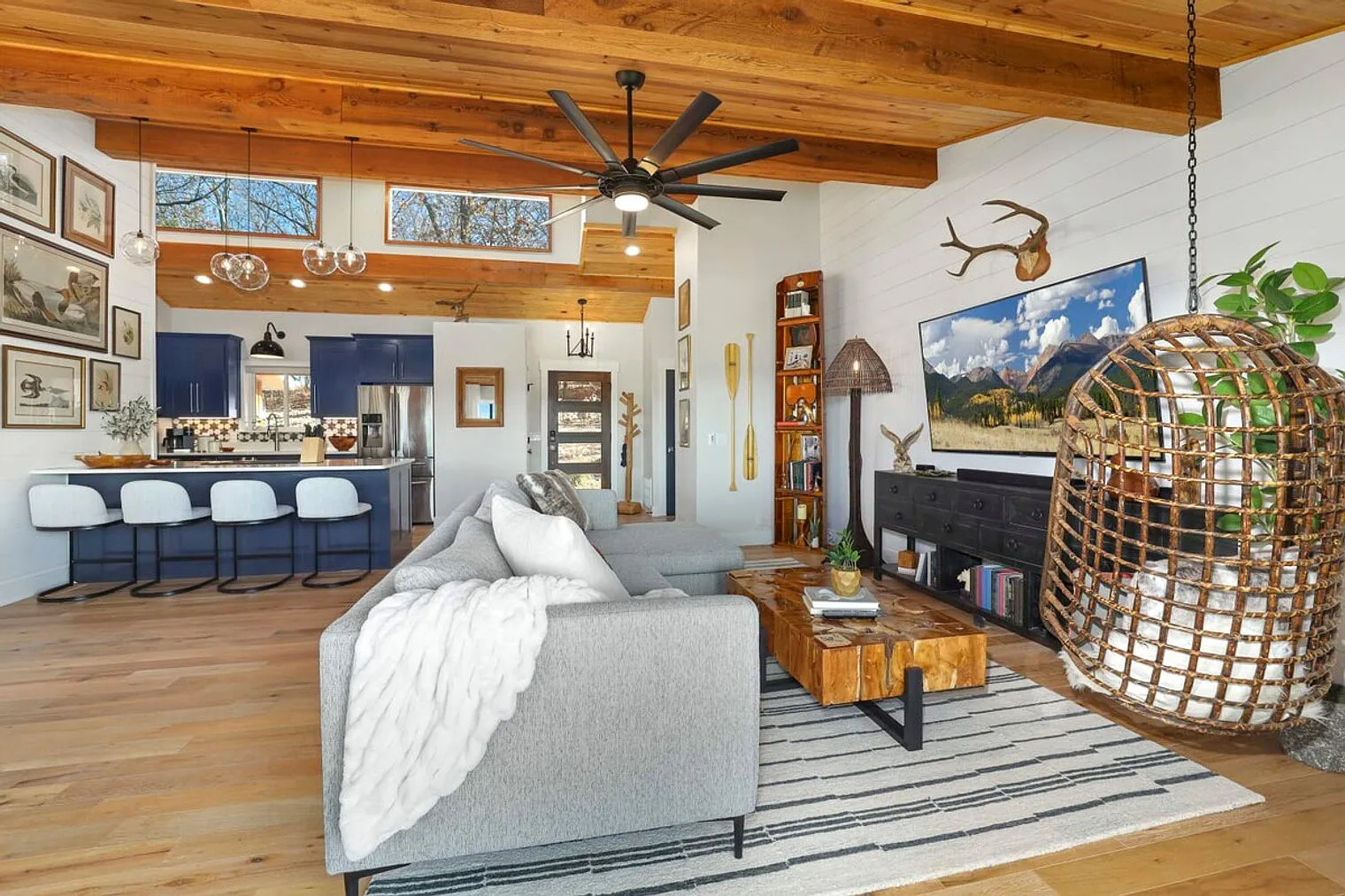 4 bed, 3.0 bath, 3315 sqft, $14,378 — Photo 3