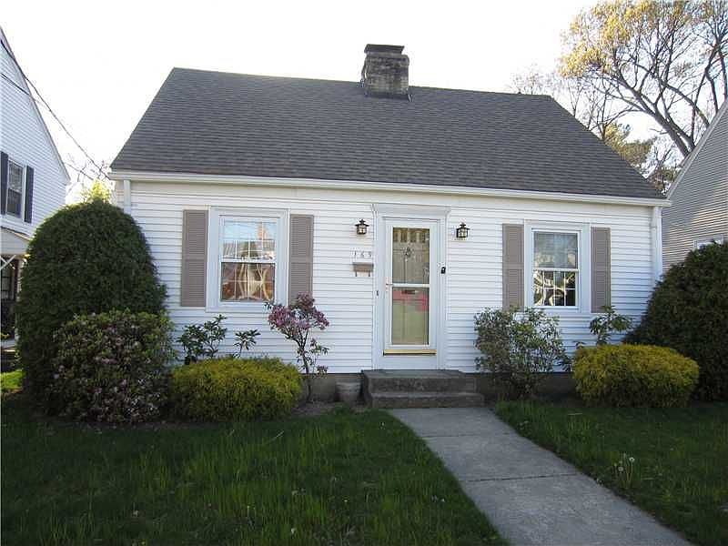 169 Knollwood Ave, Cranston, RI 02910 Zillow