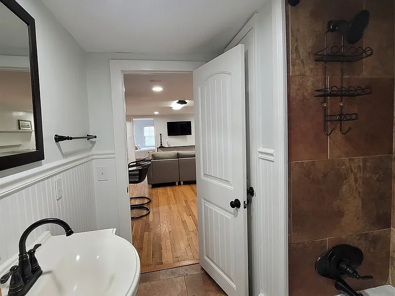 2137 Madison Ave — Photo 6