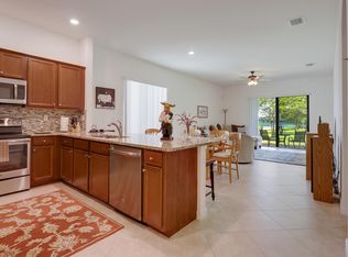 8900 Willow Cove Ln, Lake Worth, FL 33467